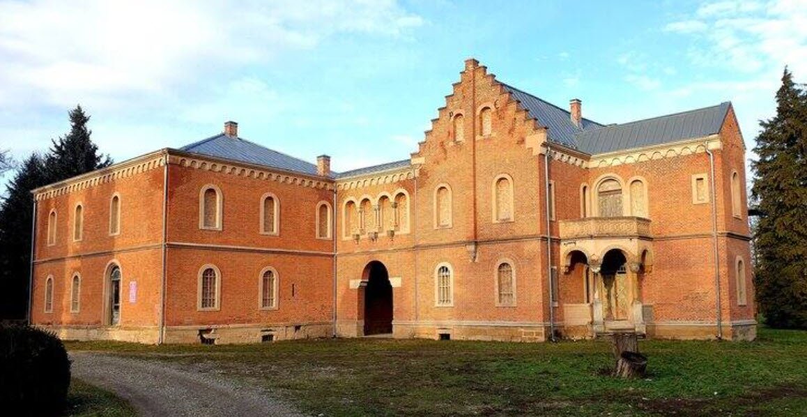 Monumentul istoric ”Castelul Sihleanu-Grădişteanu-Ghica”, Sihlea, Romania, Romania